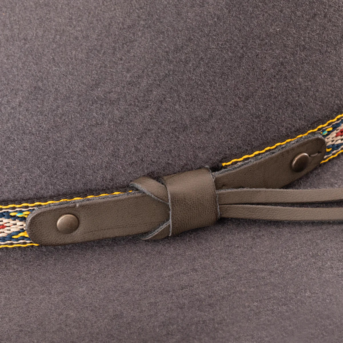 Charlie One Horse Runaway Gray